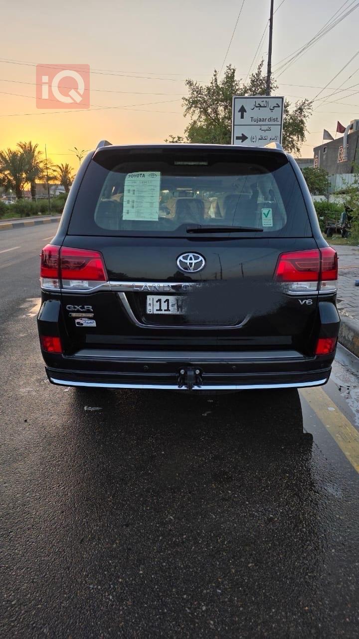 Toyota Land Cruiser